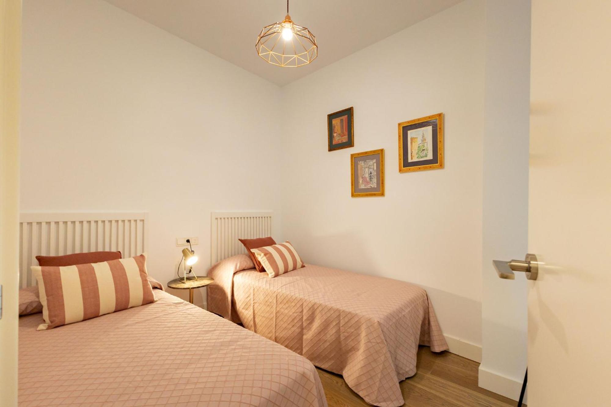 Cathedral Apartment Welcome Wheelchairs 6 Pax Севилья Экстерьер фото